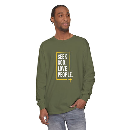 Seek God. Love People. – Stacked Long-Sleeve Tee (Comfort Colors) – product image 5