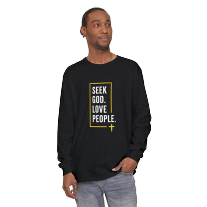 Seek God. Love People. – Stacked Long-Sleeve Tee (Comfort Colors) – product image 1